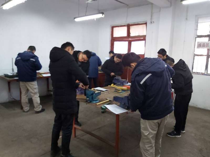 钳工培训中-03
